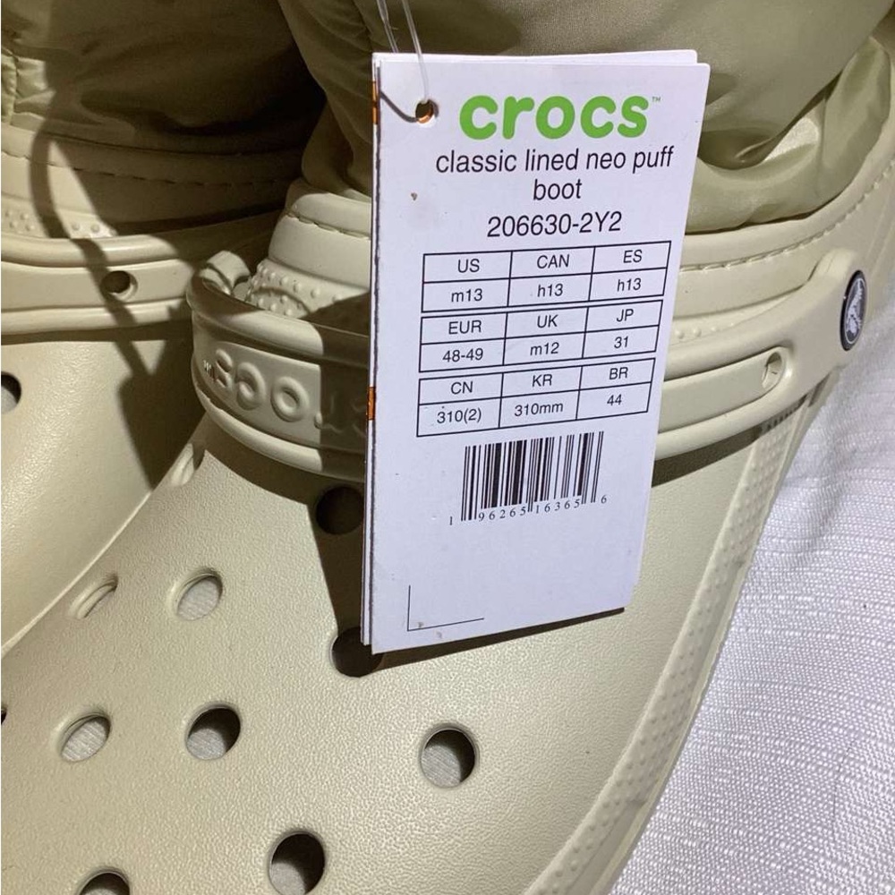Crocs Classic Line Neo Puff boots